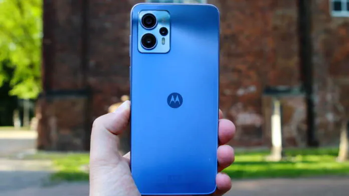 عملکرد گوشی Motorola Moto G13