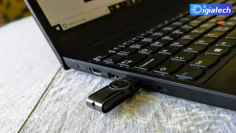 اتصال لپ تاپ به تلویزیون با درایو فلش USB اتصال لپ تاپ به تلویزیون با درایو فلش USB
