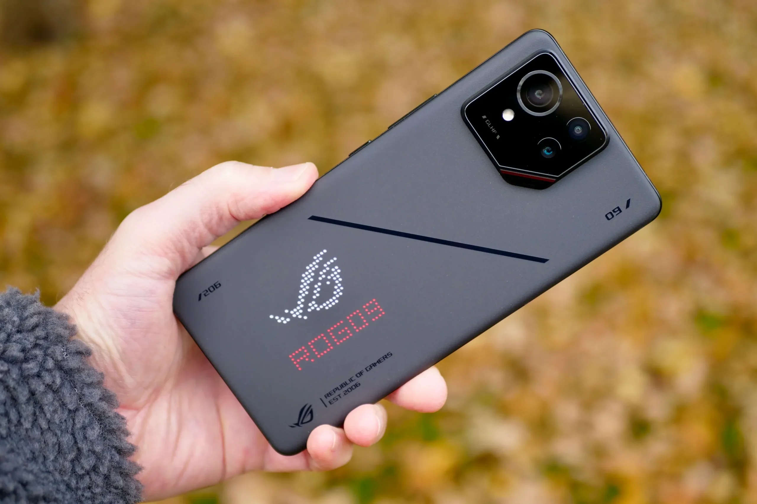 طراحی گوشی Asus ROG Phone 9 Pro