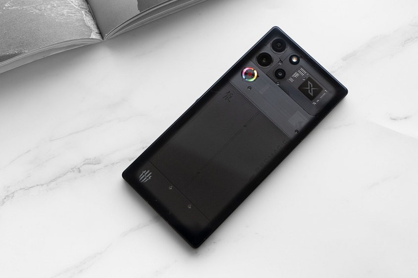 سیستم خنککننده پیشرفته RedMagic 10 Pro سیستم خنککننده پیشرفته RedMagic 10 Pro