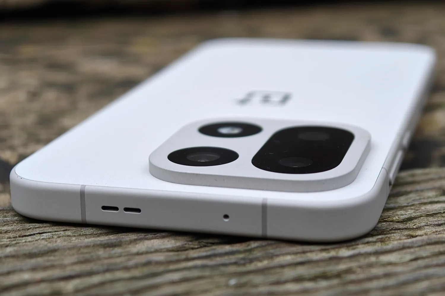 سخت‌ افزار و عملکرد گوشی OnePlus 15