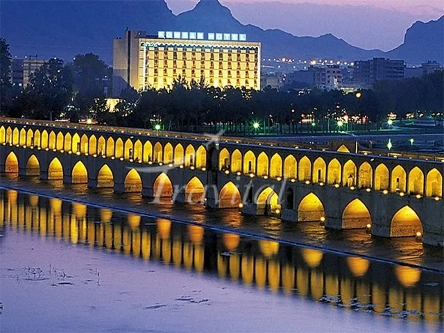 جای خالی آب در اصفهان