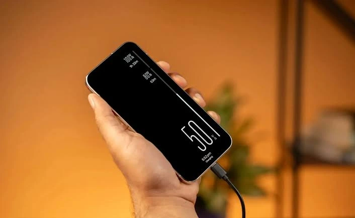 علت افت سرعت شارژ گوشی پس از 80 درصد 