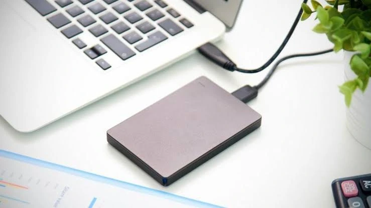 پاک کردن اطلاعات هارد و SSD پاک کردن اطلاعات هارد و SSD