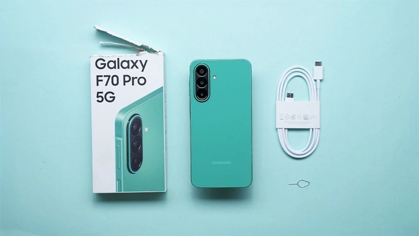گوشی سامسونگ F70 Pro