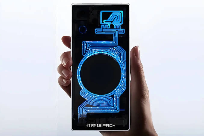 جزئیات سیستم خنک کننده آبی RGB در گوشی ردمجیک جزئیات سیستم خنک کننده آبی RGB در گوشی ردمجیک