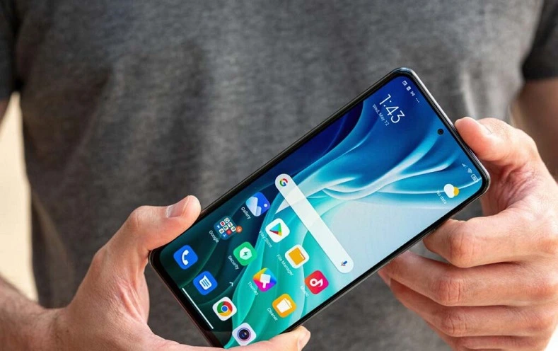 نمایشگر 6.67 اینچی AMOLED گوشی شیائومی 11i نمایشگر 6.67 اینچی AMOLED گوشی شیائومی 11i